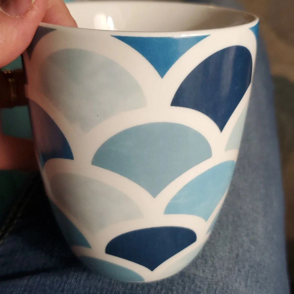 Crate & Barrel 2 Set Mugs Blue Mermaid‎ Scale